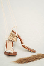 Load image into Gallery viewer, Mimbre Heels
